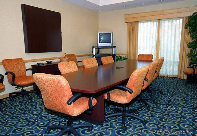 Springhill Suites Fort Myers Airport Съоръжения снимка